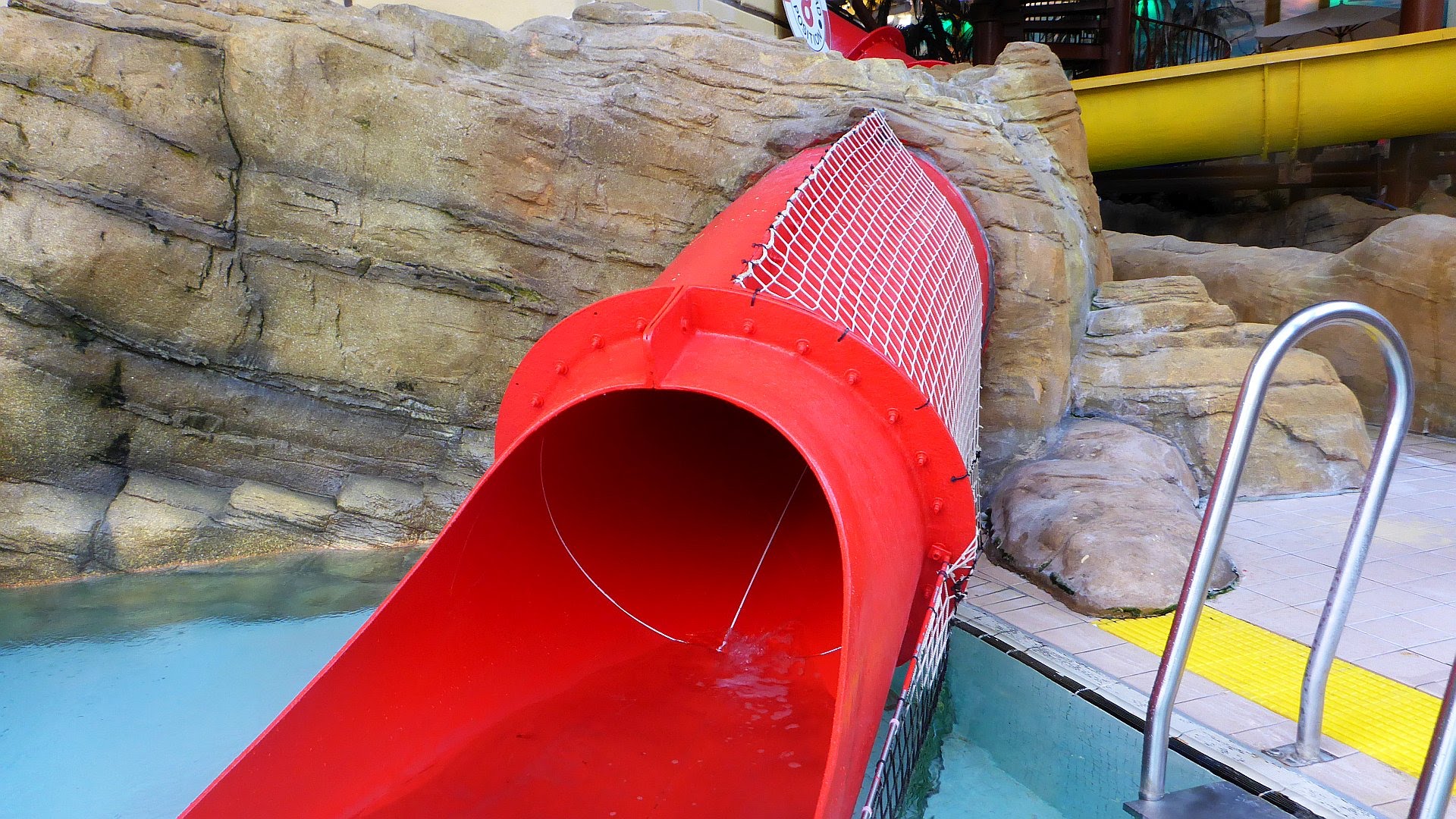 Fort Riptide (Red Slide) :: Children Slide | Sandcastle Waterpark Blackpool