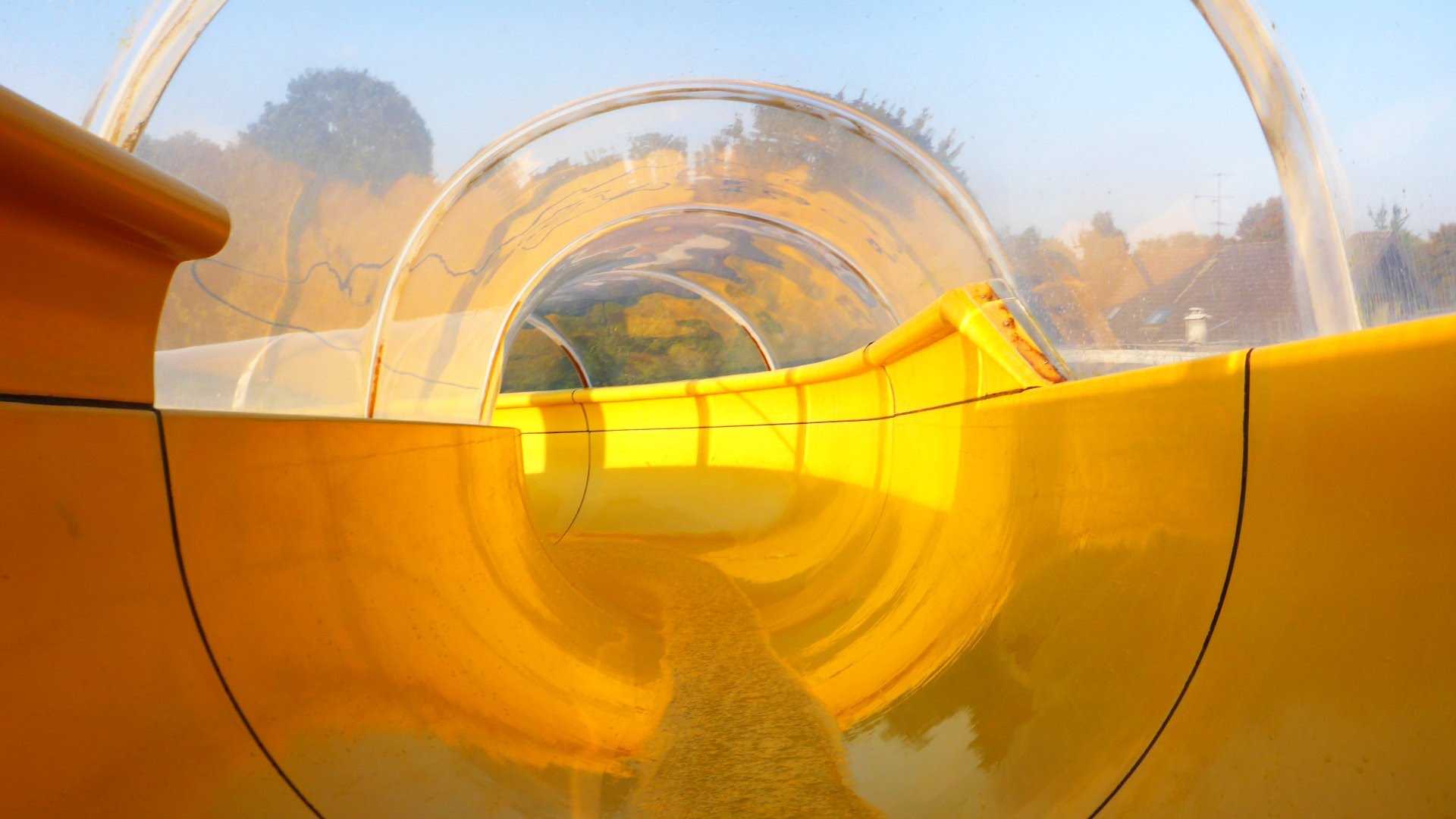 gelbe Tunnelrutsche :: Tunnel slide | aqua-sol Kempen
