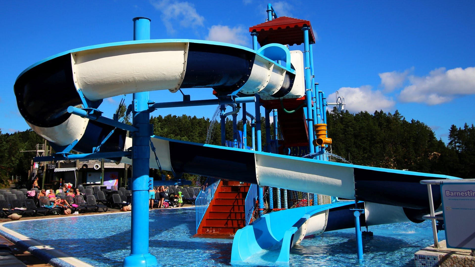 offene Riesenrutsche :: Water Play House Slide | Dyreparken Badelandet Kristiansand